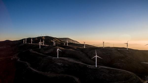 Renewable Energy Soars in 2017 As Wind Gets Cheaper