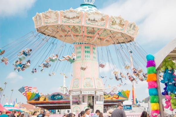Amusement Park Travel Tips for Families Traveling This Summer